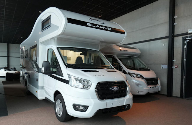 Ford McLouis Glamys 322